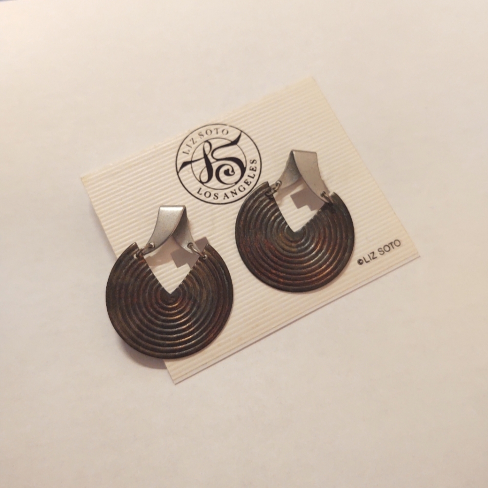 Vintage Liz Soto metal drop earrings